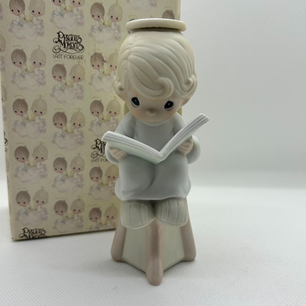 Precious Moments "Sitting Pretty" figurine